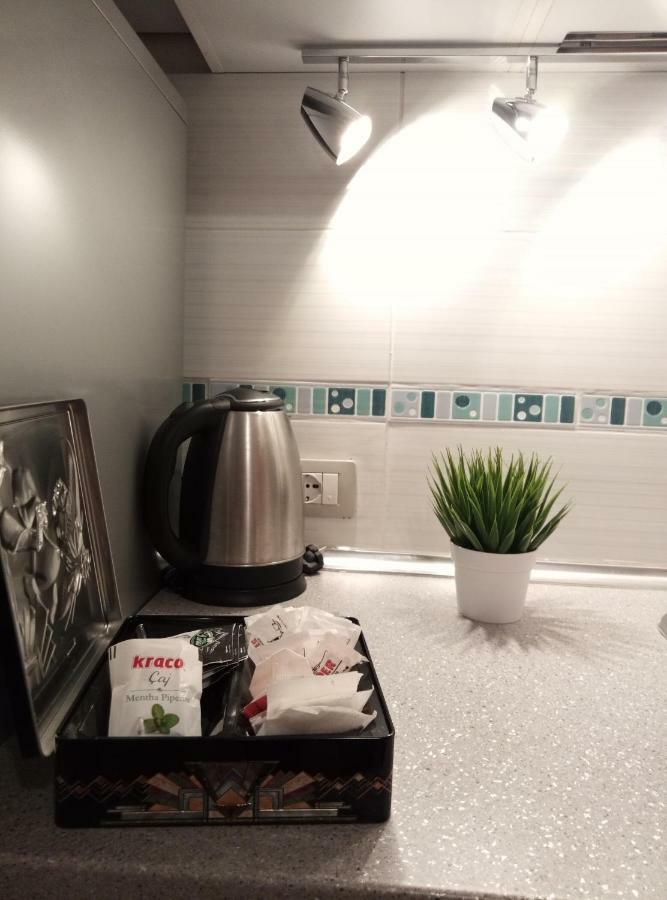 Elen Apartment - Adults Only Орикум Екстериор снимка
